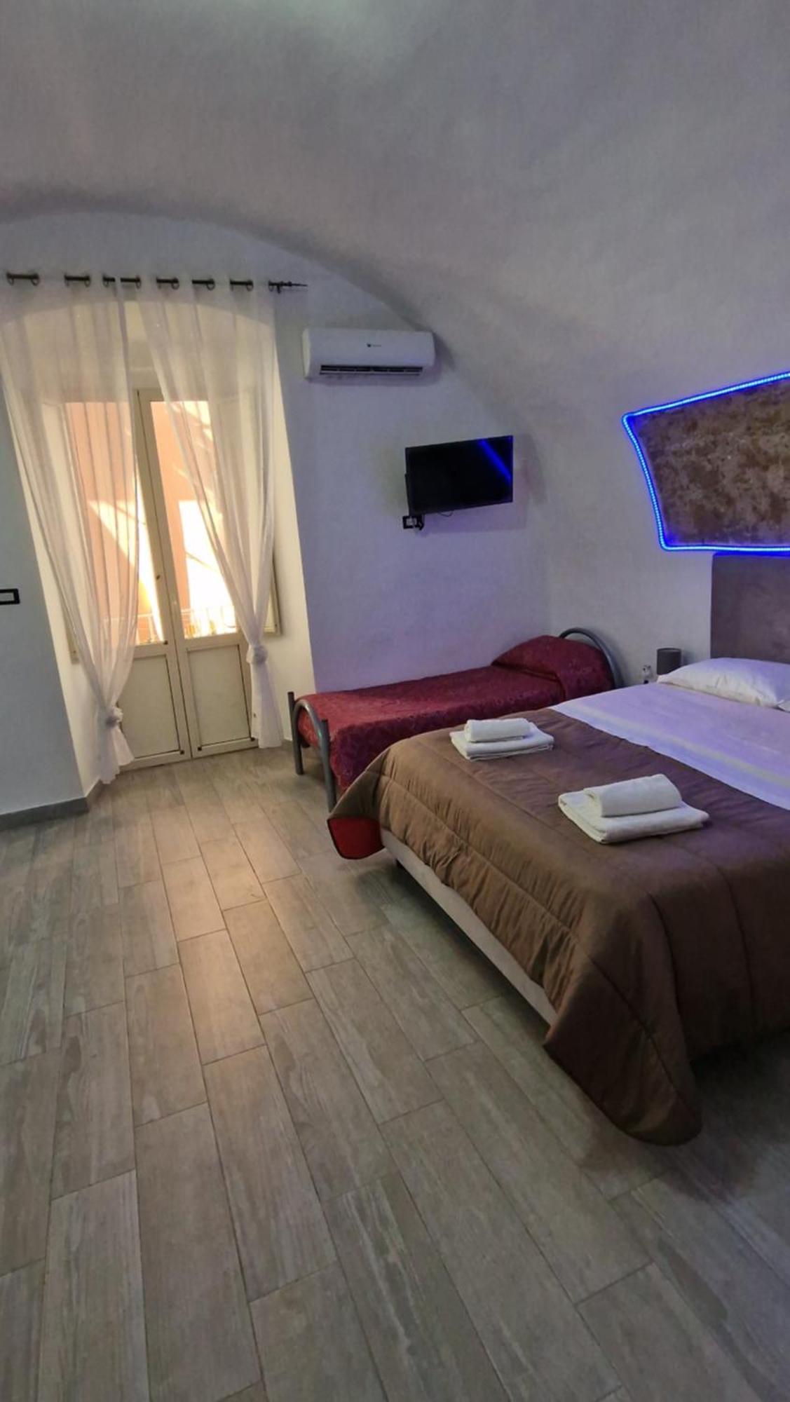 Appartamento Intero Casa Vacanze Espo Neapel Exteriör bild